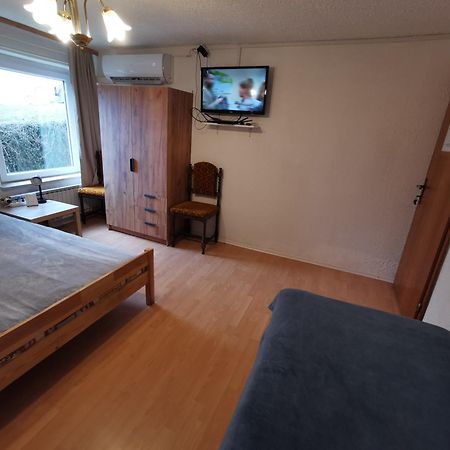 Hotel Na Kopitarjevi Laško Esterno foto