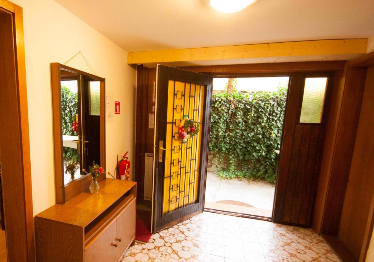 Hotel Na Kopitarjevi Laško Esterno foto