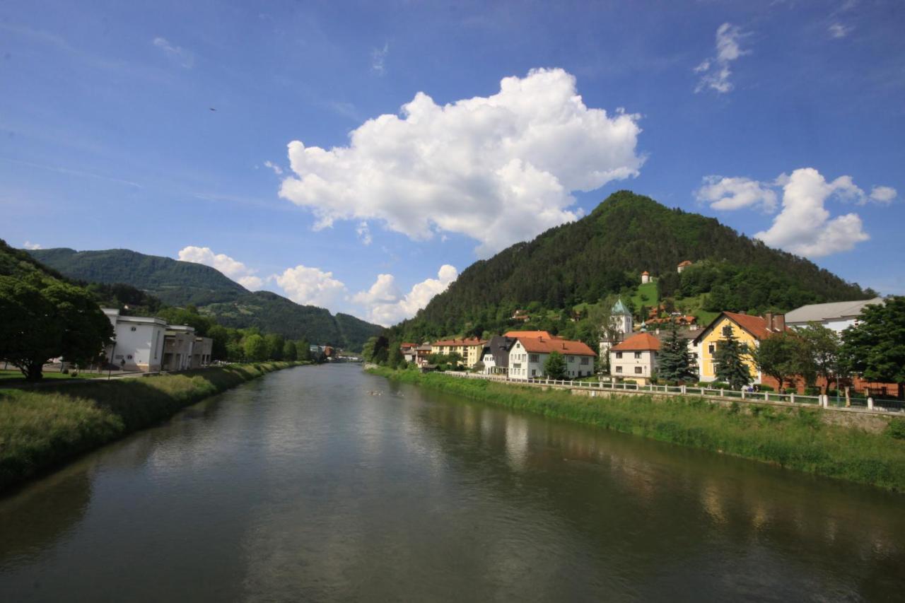 Hotel Na Kopitarjevi Laško Esterno foto